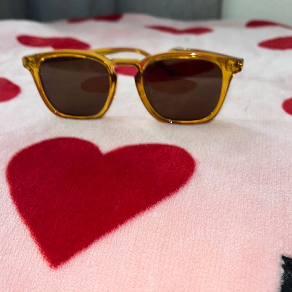 Blenders eyewear. Golden yellow framed sunglasses 🕶️